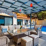 Uezuemlue 2 Bedroom Secluded With Private Pool Hot Tub Villa Kalkan