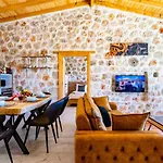 Villa Uezuemlue 2 Bedroom Secluded With Private Pool Hot Tub Kalkan