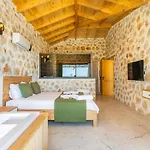 Villa Uezuemlue 2 Bedroom Secluded With Private Pool Hot Tub Kalkan