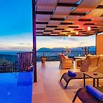 Villa Uezuemlue 2 Bedroom Secluded With Private Pool Hot Tub *