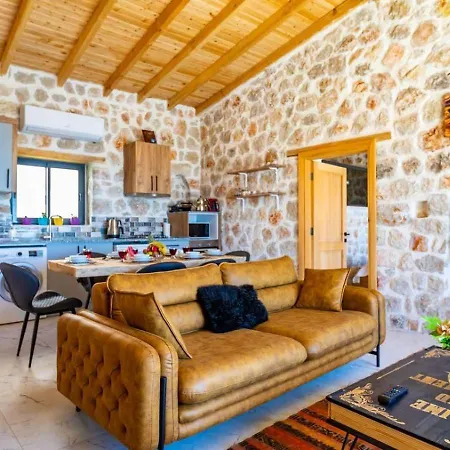 üzümlü 2 Bedroom Secluded With Private Pool Hot Tub * Kalkan