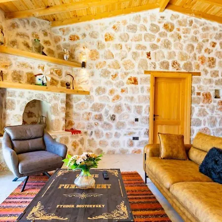 Villa Uezuemlue 2 Bedroom Secluded With Private Pool Hot Tub