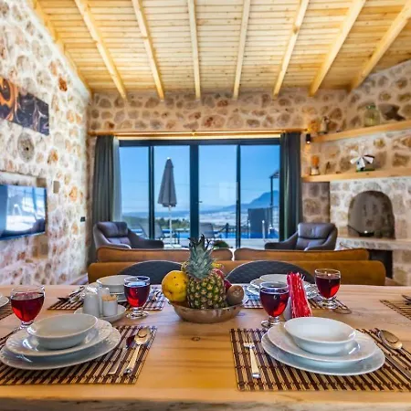 Villa üzümlü 2 Bedroom Secluded With Private Pool Hot Tub Kalkan