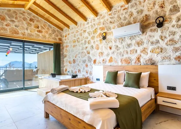 Вилла Uezuemlue 2 Bedroom Secluded With Private Pool Hot Tub